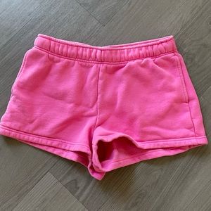 aritzia boyfriend short